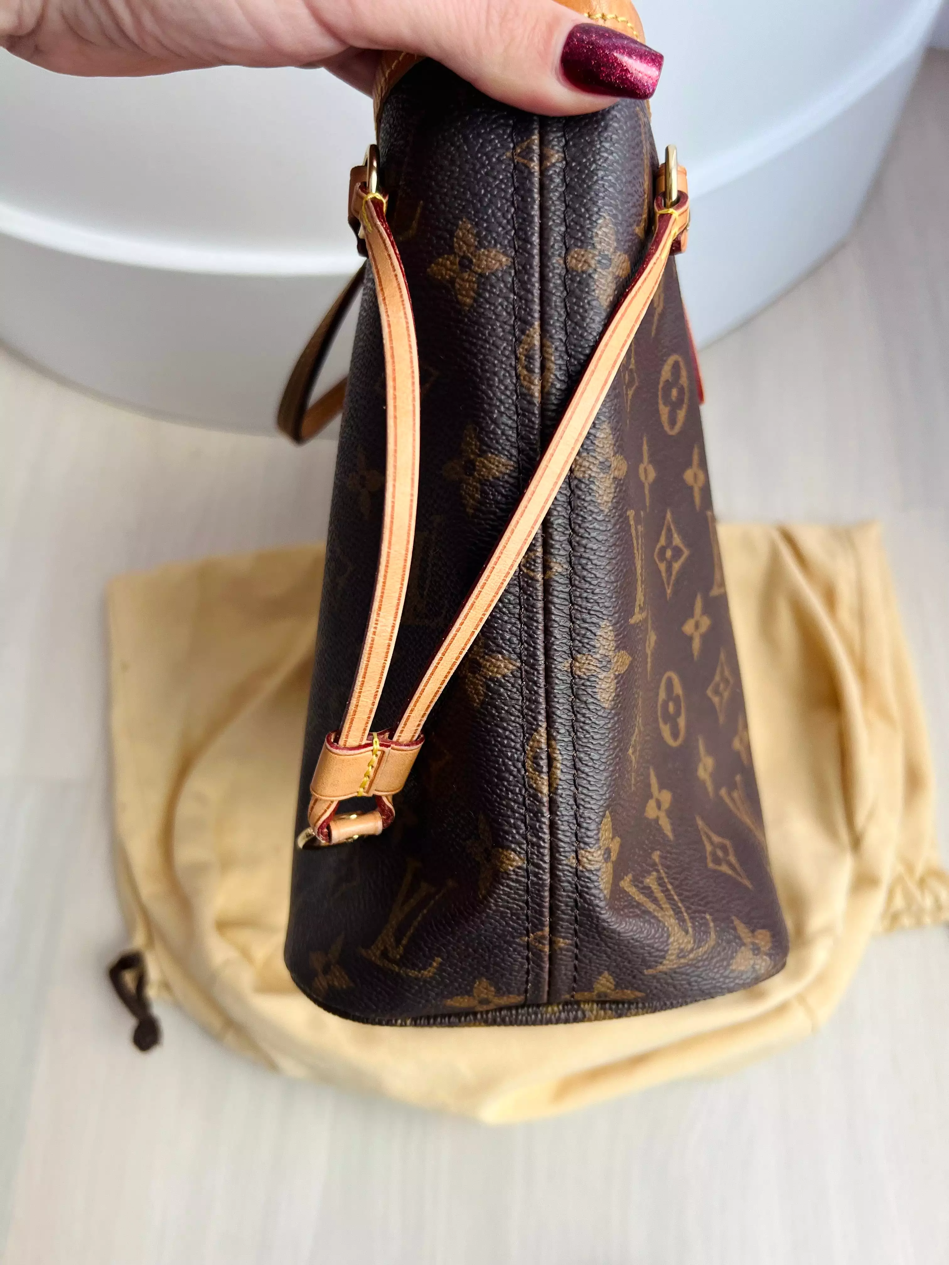 Louis Vuitton Neverfull bag