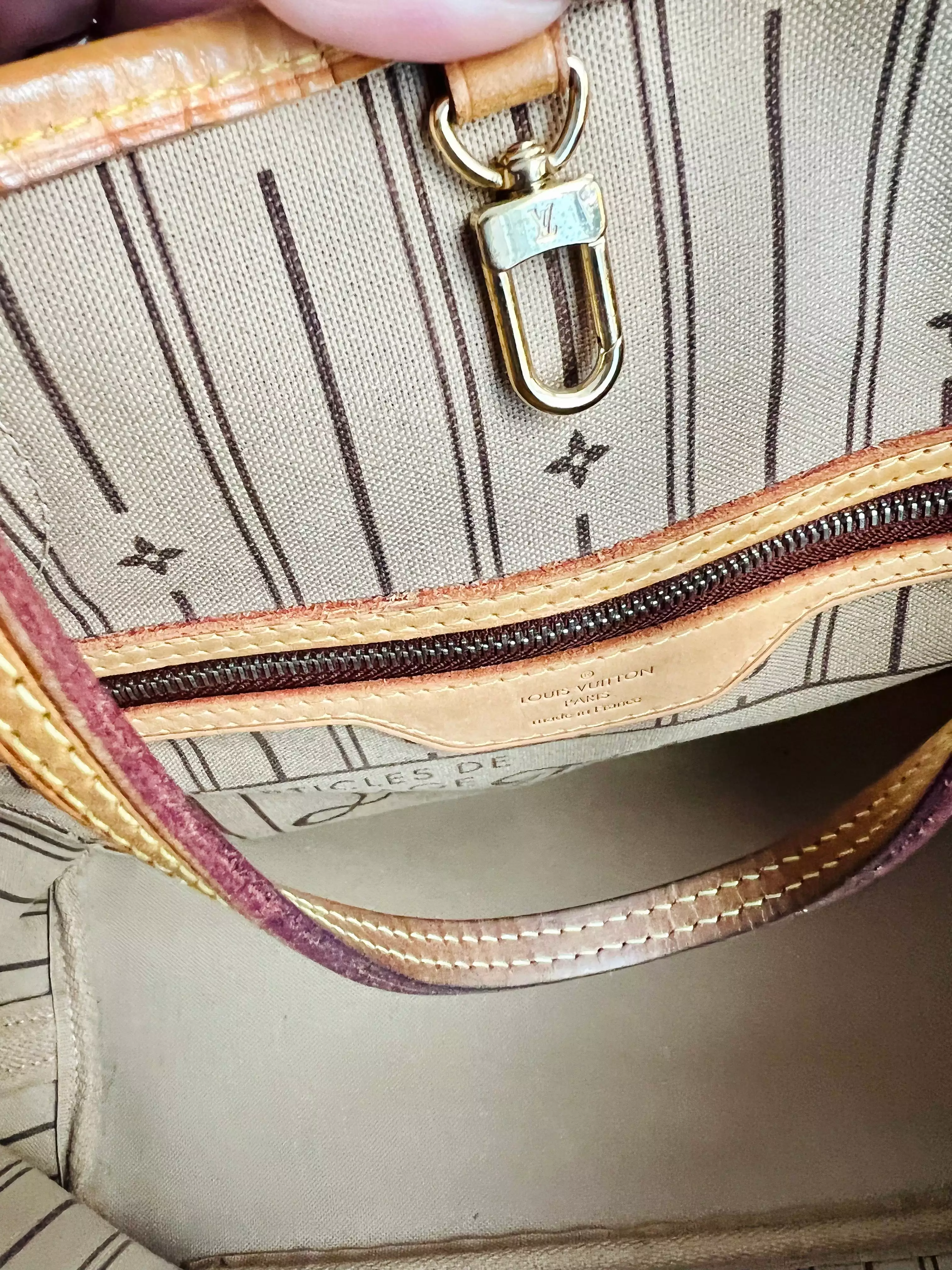 Louis Vuitton Neverfull bag