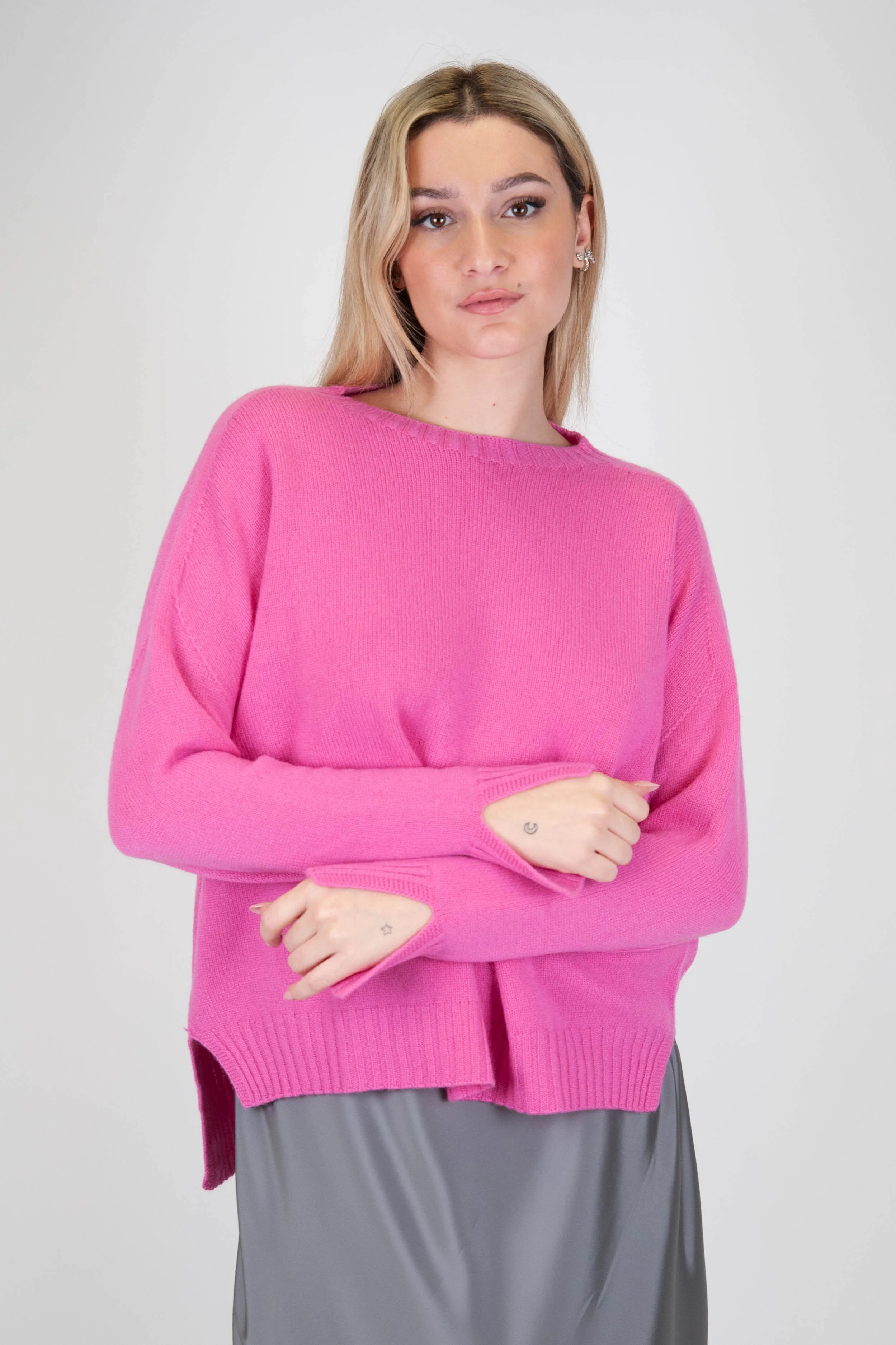 Motel - Maglia 100% in puro cashmere con spacchetti laterali e sui polsi