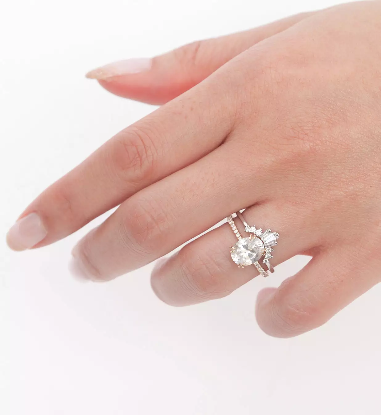 Oval Eleonore Delicate Pavé Ring