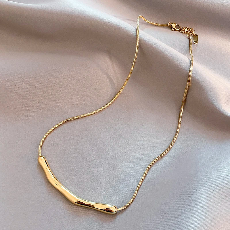 Women Simple Stainless steel Gold Color Collarbone Chain For Women’s Fashion Short Necklaces Jewelry