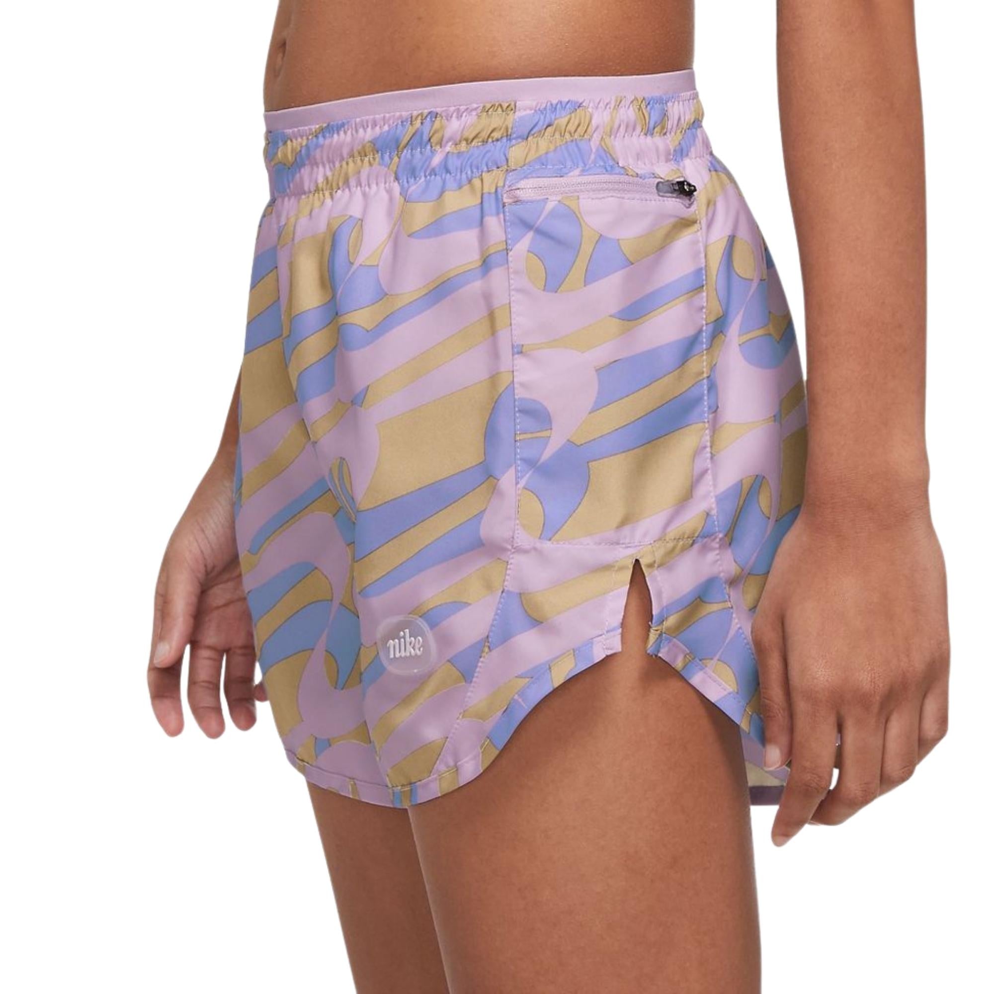 Women's Nike Dri-FIT Icon Clash Tempo Luxe Short